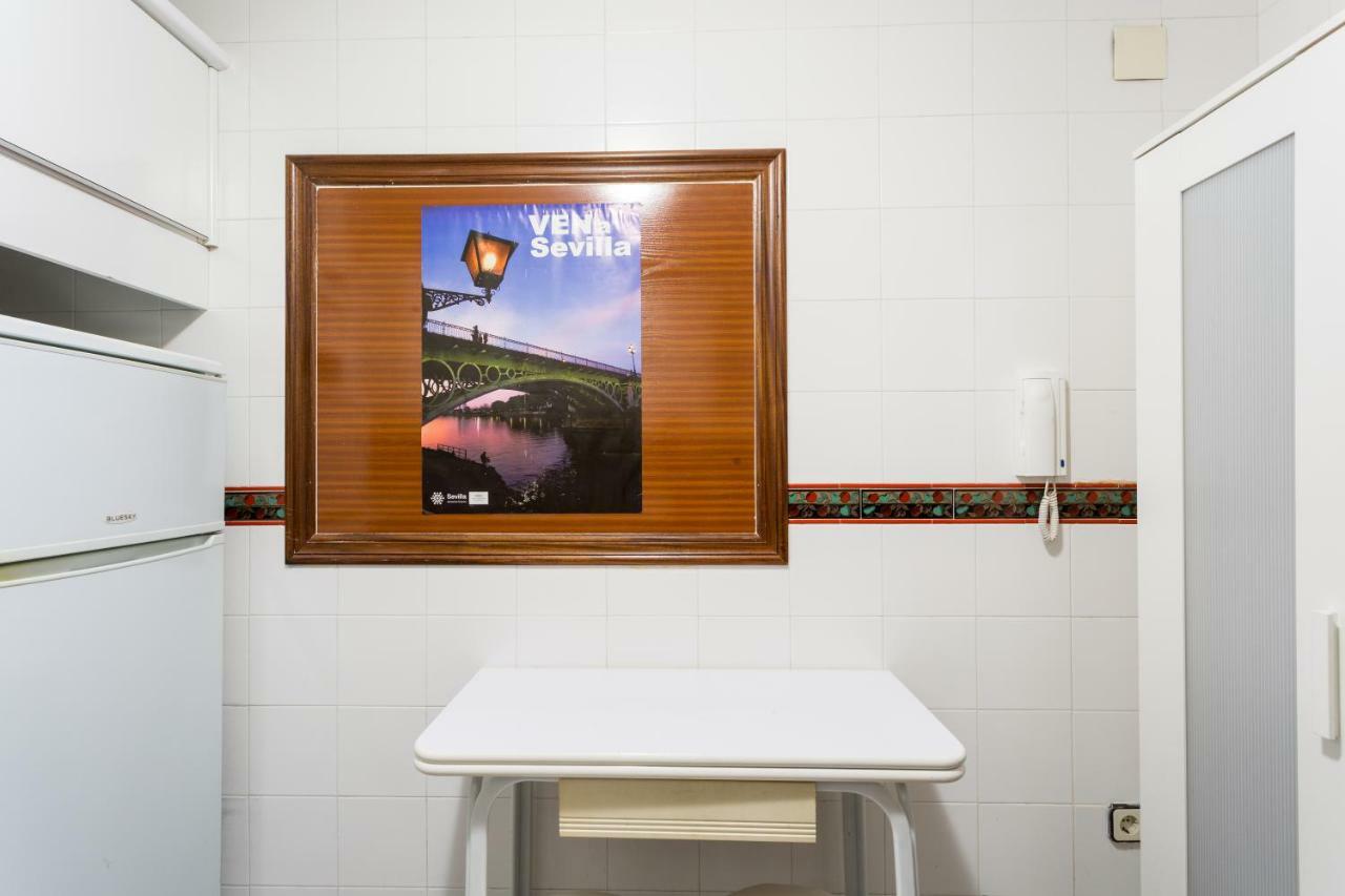 Holi-Rent Albareda Apartment Seville Exterior photo
