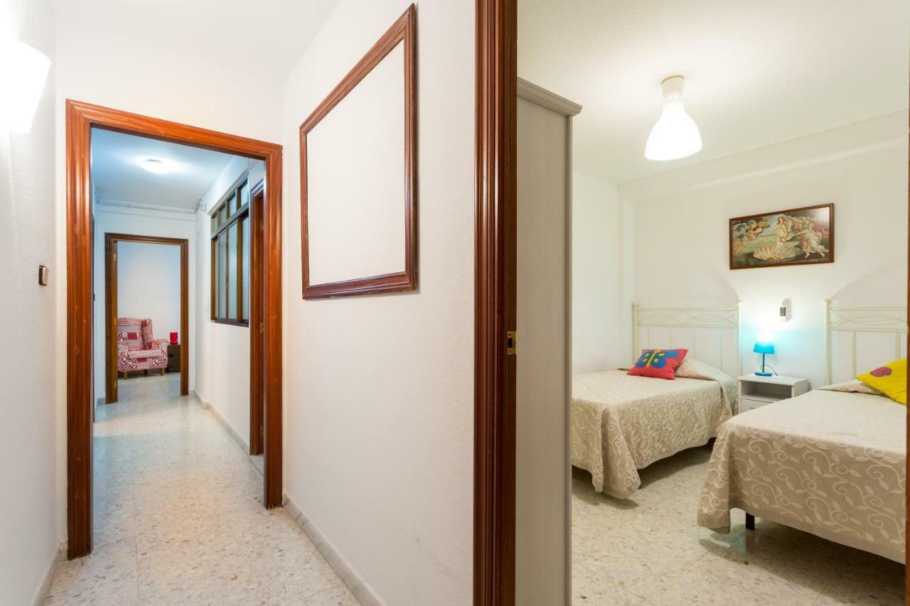 Holi-Rent Albareda Apartment Seville Exterior photo