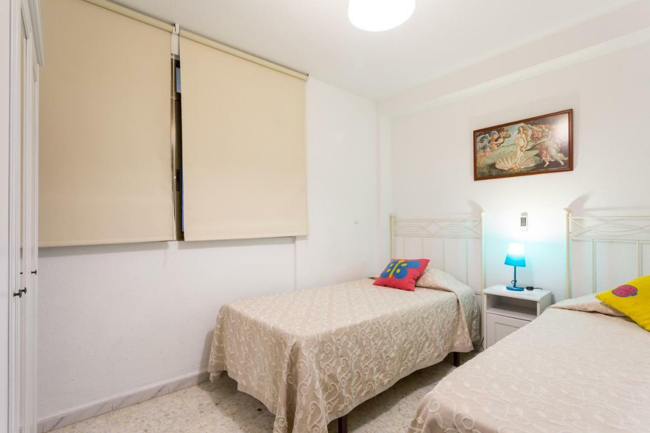 Holi-Rent Albareda Apartment Seville Exterior photo